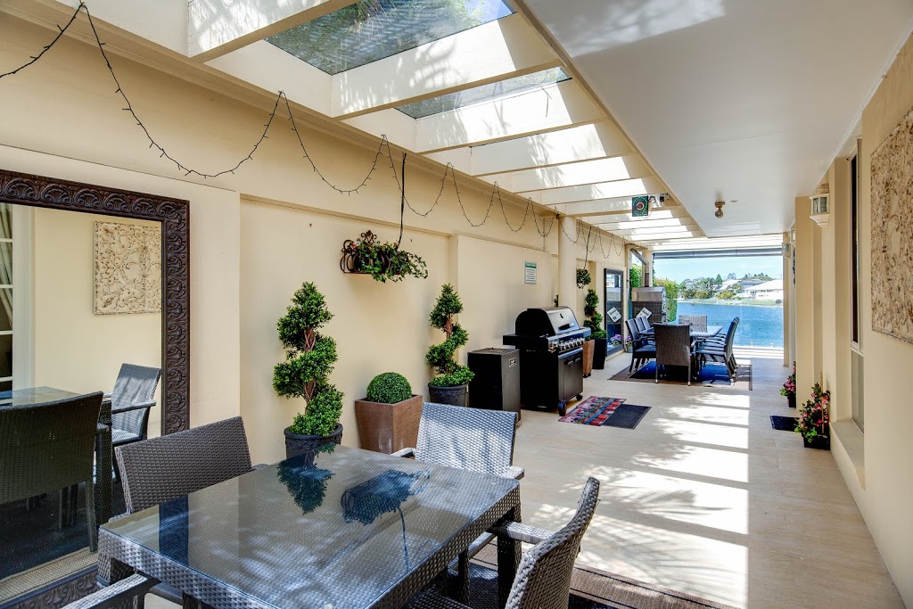 Broadbeach Waterfront Holiday Home- Winner Best Family Holiday H | lodging | Lamb St, Broadbeach QLD 4218, Australia | 0419622326 OR +61 419 622 326