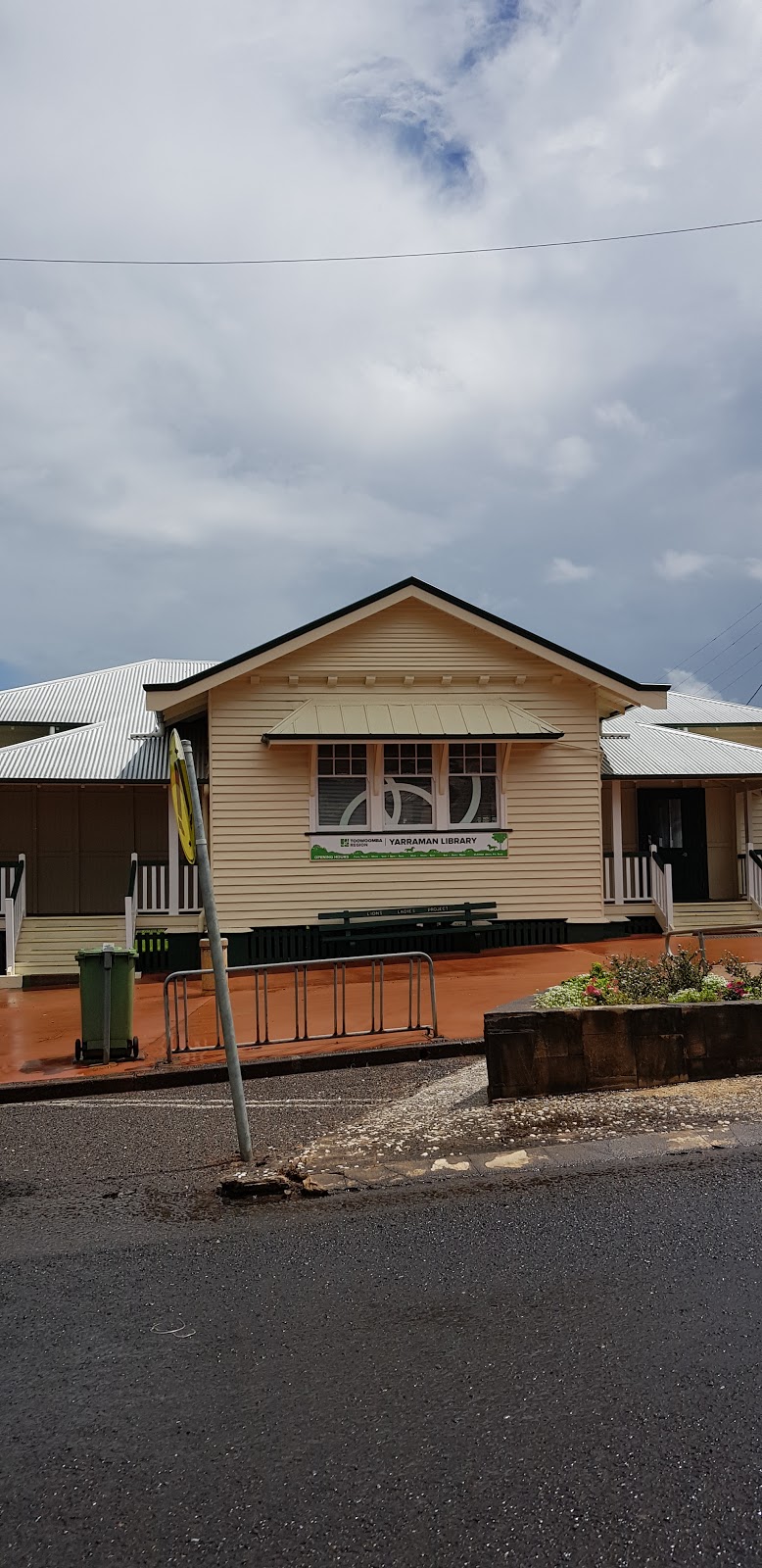 Yarraman Library | library | Cnr Toomey and, Douglas St, Yarraman QLD 4614, Australia | 0741638348 OR +61 7 4163 8348