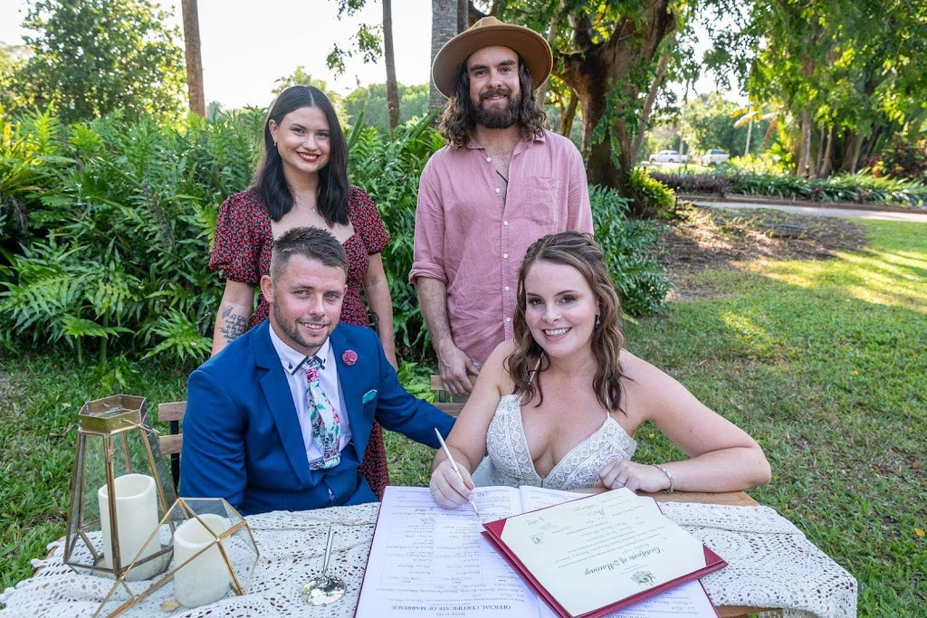 Leigh Ball Photography | 12 Wyralla Cres, Gisborne VIC 3437, Australia | Phone: 0407 869 968