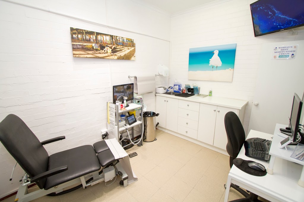 Fully Feet Podiatry | doctor | 24/78 Coolbellup Ave, Coolbellup WA 6163, Australia | 0893373731 OR +61 8 9337 3731