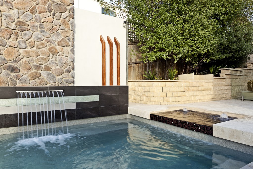 Gordon Ave Pools & Spas | 6-8 Gordon Ave, Geelong West VIC 3218, Australia | Phone: (03) 5221 3422