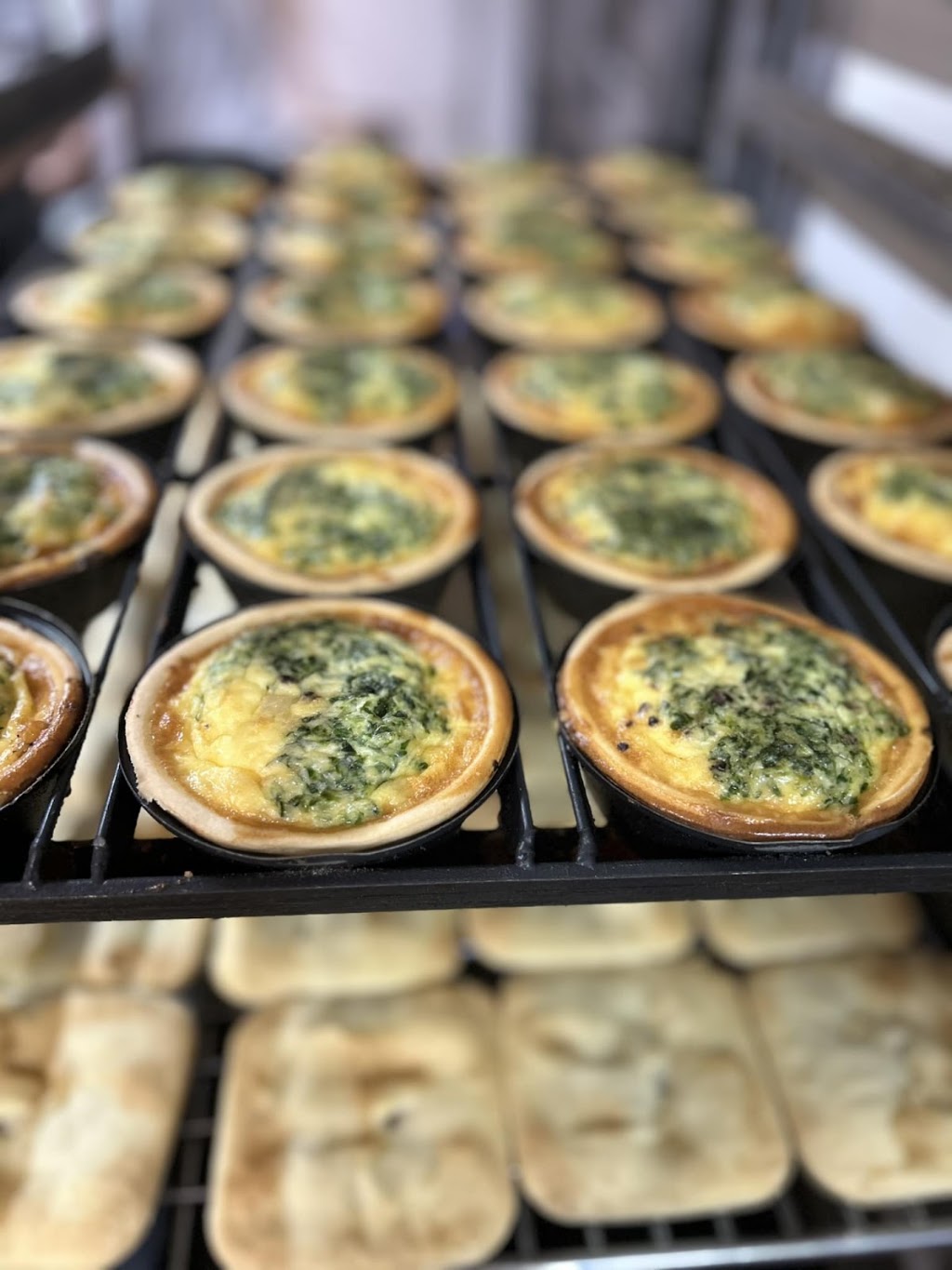 Macdermids Bakery | 17 Deniliquin Rd, Tocumwal NSW 2714, Australia | Phone: 0459 279 449