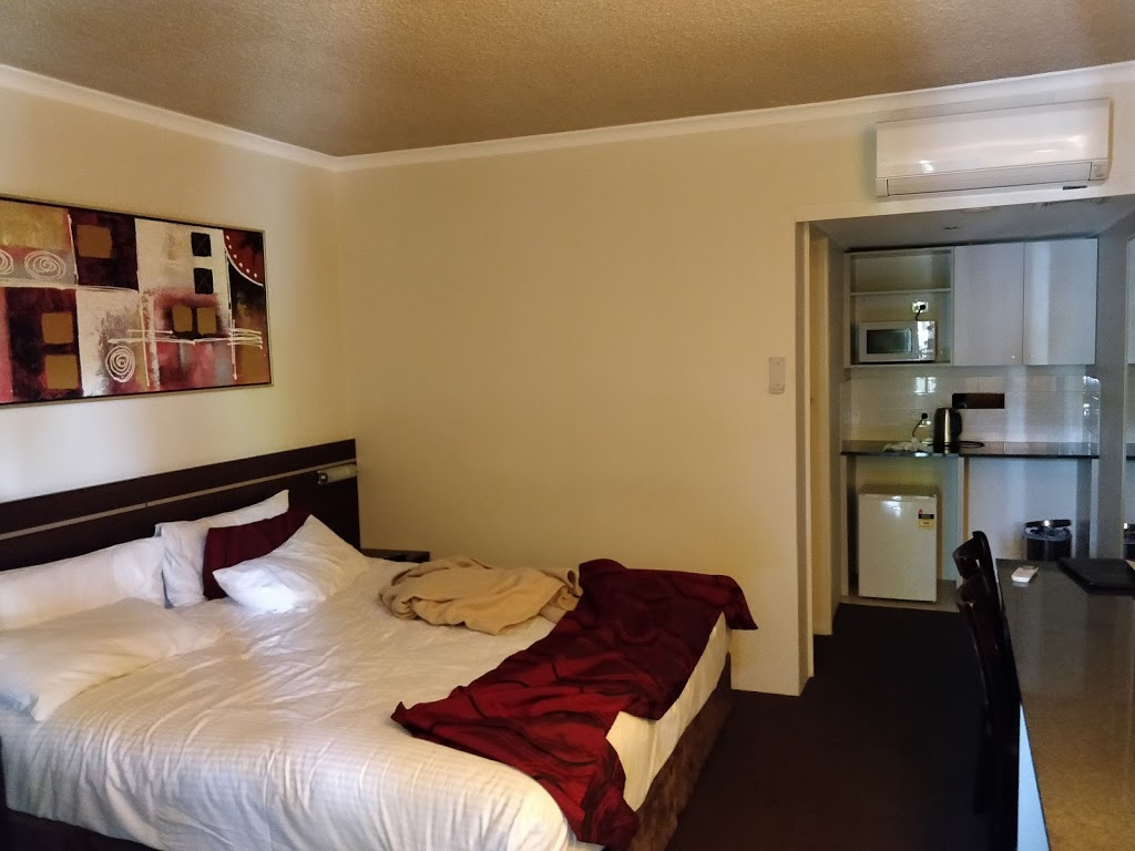Golden West Motor Inn | lodging | 87 Cobra St, Dubbo NSW 2830, Australia | 0268822822 OR +61 2 6882 2822