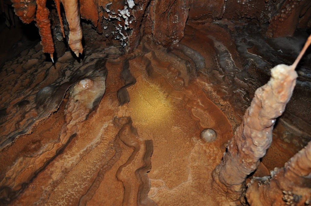 Castle Cave | Yarrangobilly NSW 2720, Australia | Phone: (02) 6454 9597