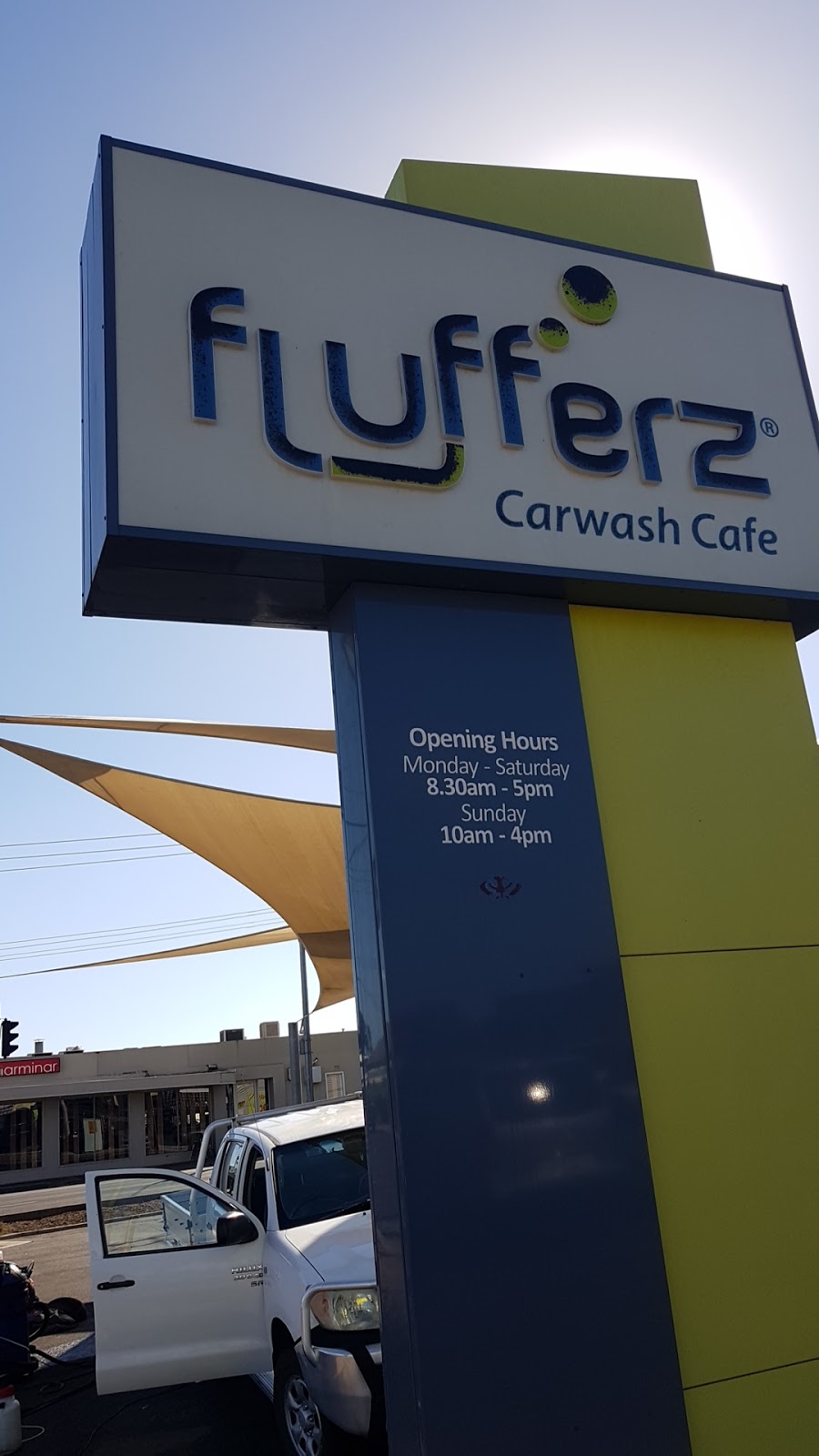 Flufferz Car Wash Cafe | car wash | 273 North East Road, Hampstead Gardens SA 5086, Australia | 0883693438 OR +61 8 8369 3438