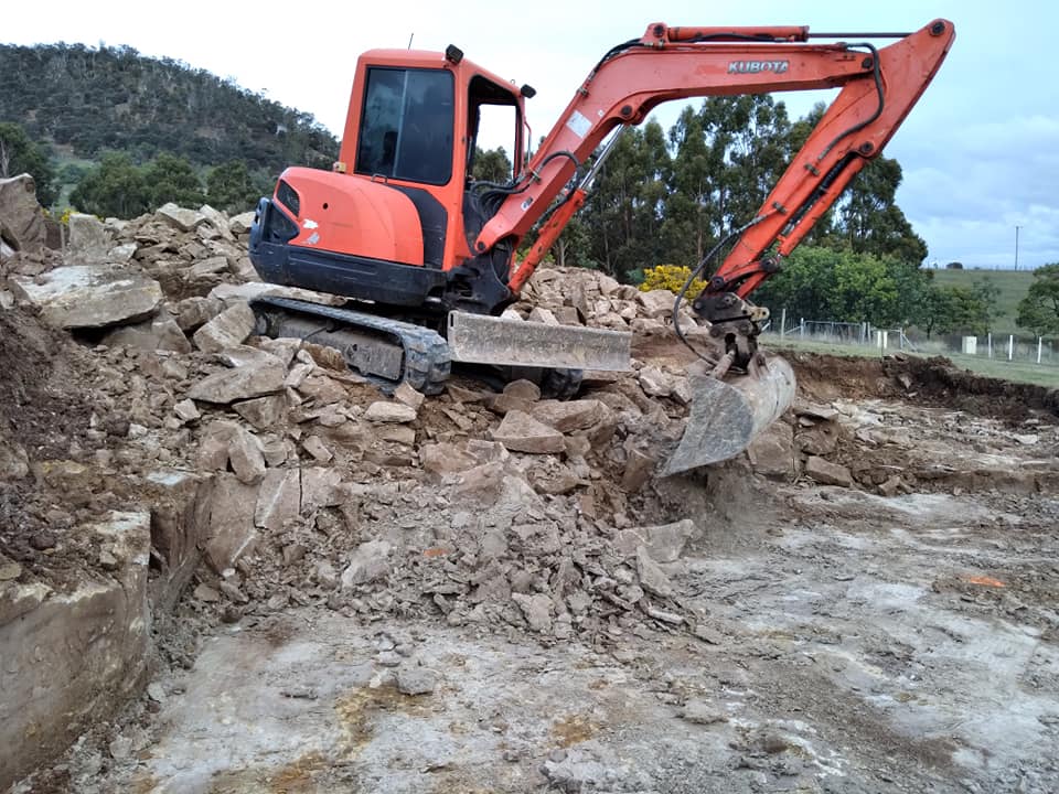 David & Kerrys Earthmoving | Brown Mountain Rd, Campania TAS 7026, Australia | Phone: 0408 357 436