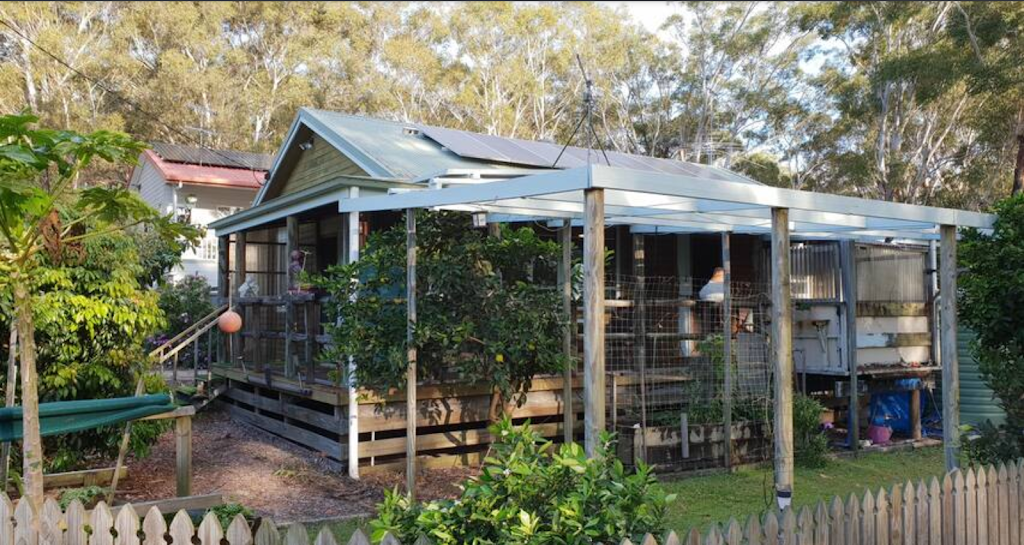 Curlew Cottage | lodging | 62 Fenton Rd, Russell Island QLD 4184, Australia