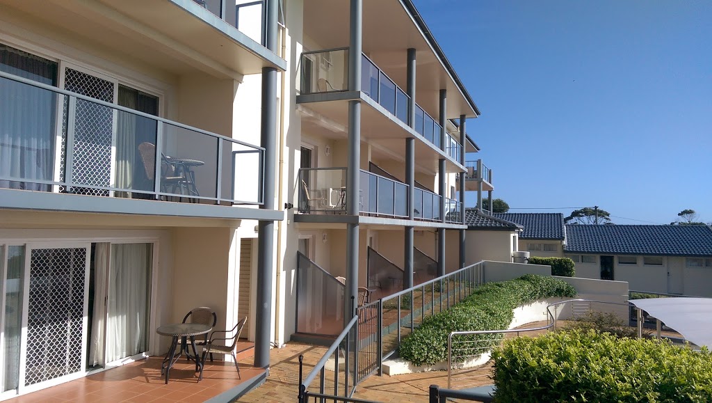 Amooran Oceanside Apartments and Motel | lodging | 30 Montague St, Narooma NSW 2546, Australia | 0244762198 OR +61 2 4476 2198