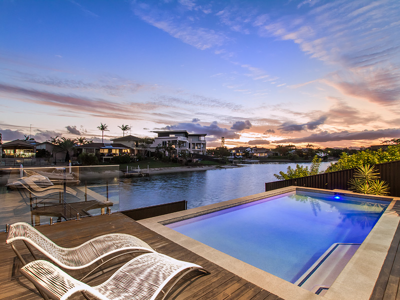 Vogue Holiday Homes Gold Coast | 1/1 Sunshine Blvd, Broadbeach Waters QLD 4218, Australia | Phone: (07) 4801 6309