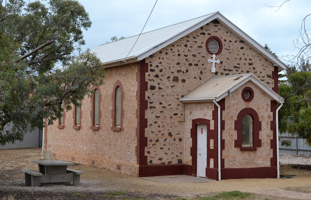 St Vincent de Paul Catholic Church Port Wakefield | church | 25 Edward St, Port Wakefield SA 5550, Australia