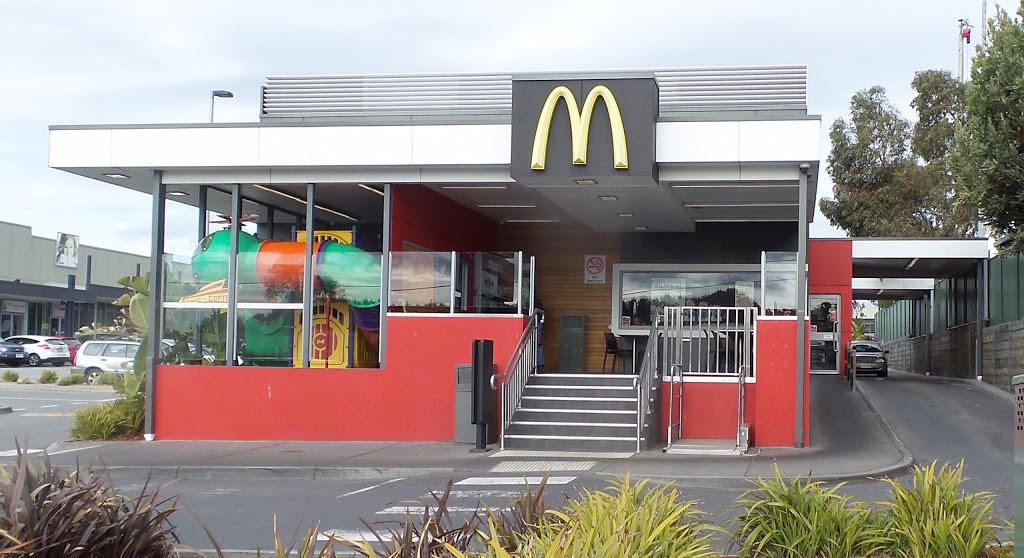 McDonalds Somerville | cafe | 49 Eramosa Rd W, Somerville VIC 3912, Australia | 0359780405 OR +61 3 5978 0405
