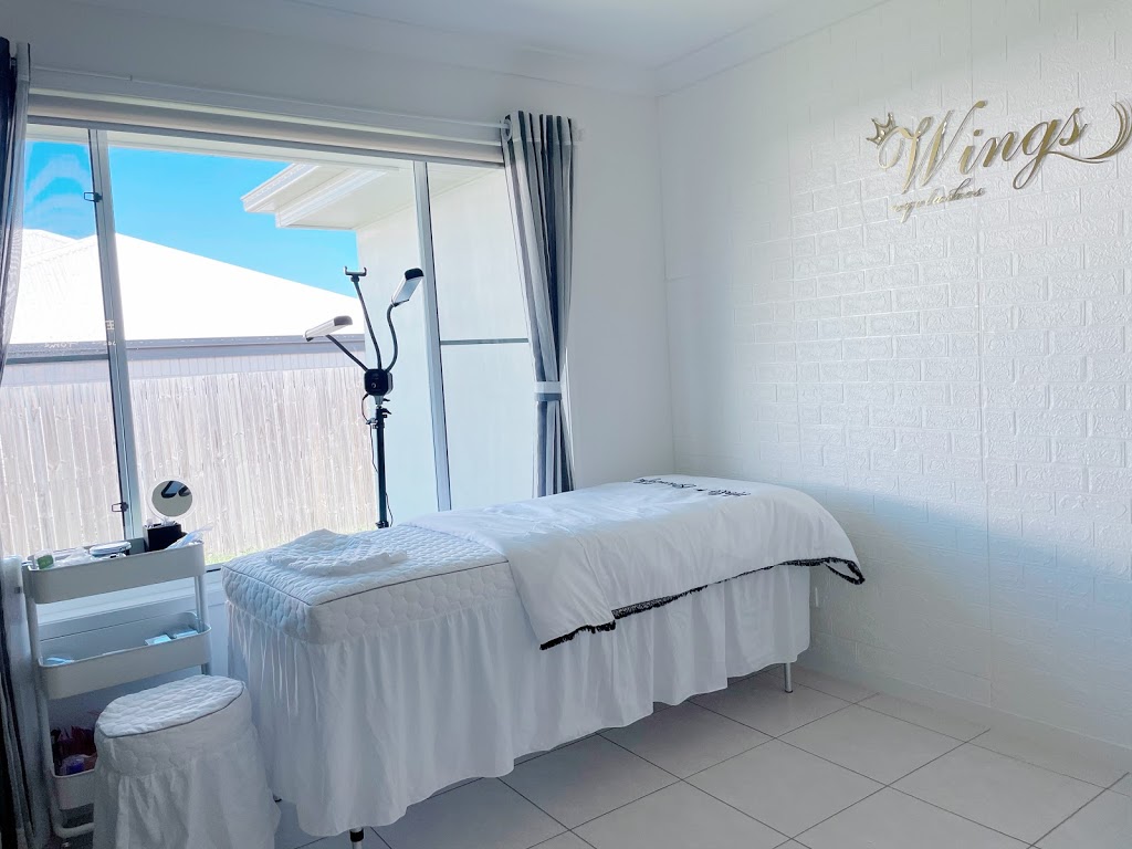 Wings eyelashes | 62 Edgeware Rd, Pimpama QLD 4209, Australia | Phone: 0467 878 417