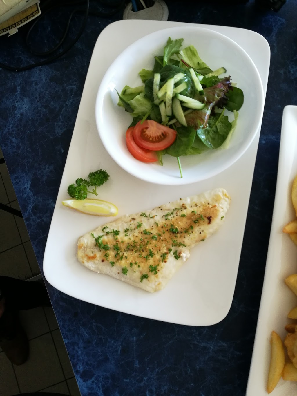 Fork N Fish | meal takeaway | Shop 2/68 Charles Riley Rd, Trigg WA 6029, Australia | 0894477083 OR +61 8 9447 7083