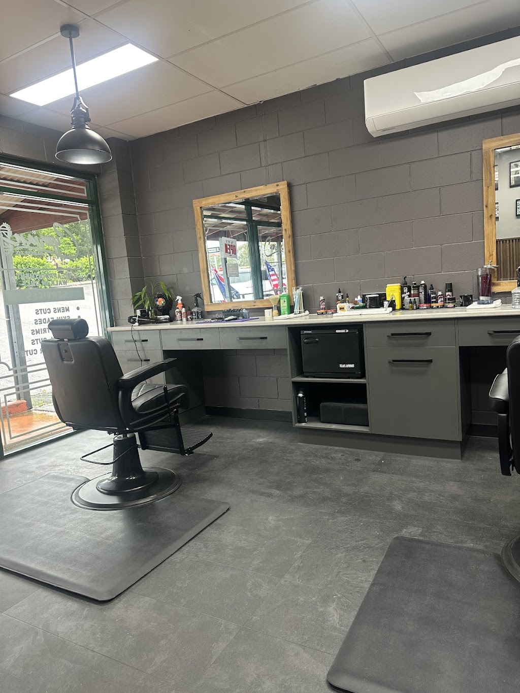 Cyprian Barber co Wamuran | 1061 DAguilar Hwy, Wamuran QLD 4512, Australia | Phone: (07) 2104 2078