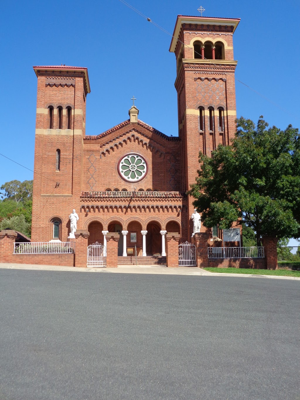 Saint Josephs Catholic Church | 21 Kitchener St, Junee NSW 2663, Australia | Phone: (02) 5912 6650