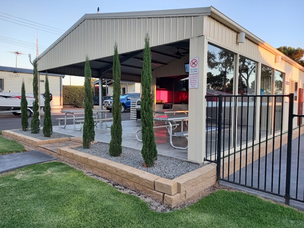 Ceduna Foreshore Caravan Park | 25 Poynton St, Ceduna SA 5690, Australia | Phone: (08) 8625 2290