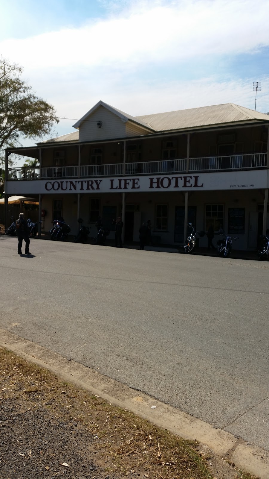 Country Life Hotel | lodging | 69 Main St, Kin Kin QLD 4571, Australia | 0754854103 OR +61 7 5485 4103