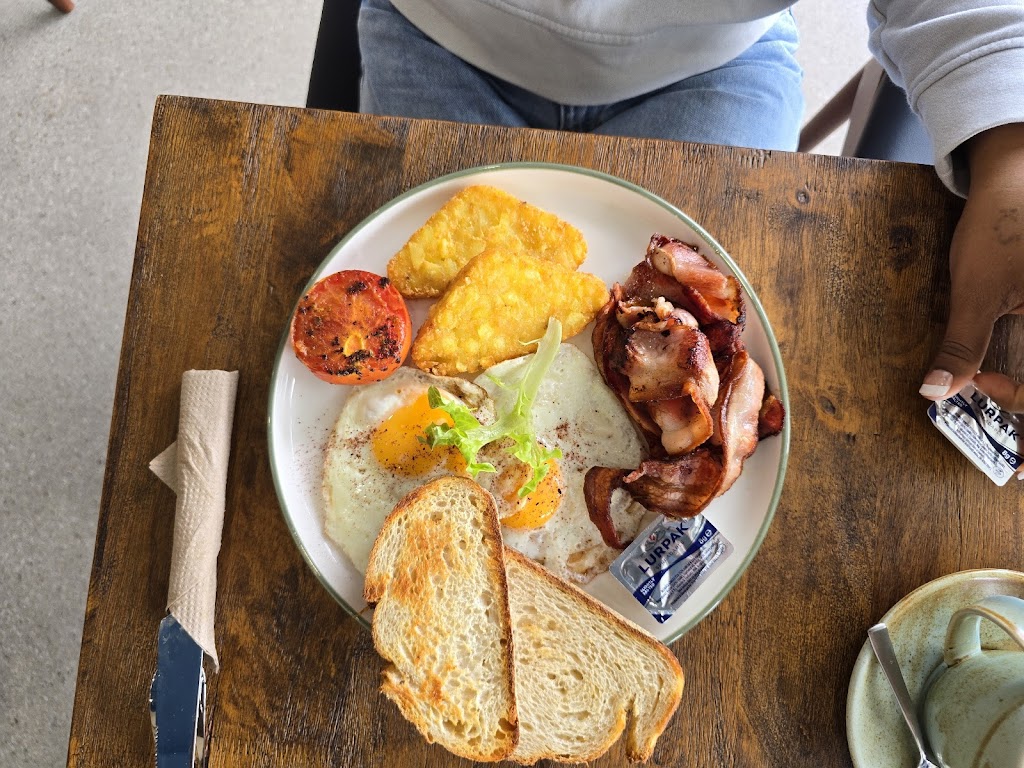 Brunch n Brew Lake Munmorah | 275 Pacific Hwy, Lake Munmorah NSW 2259, Australia | Phone: 0493 441 144