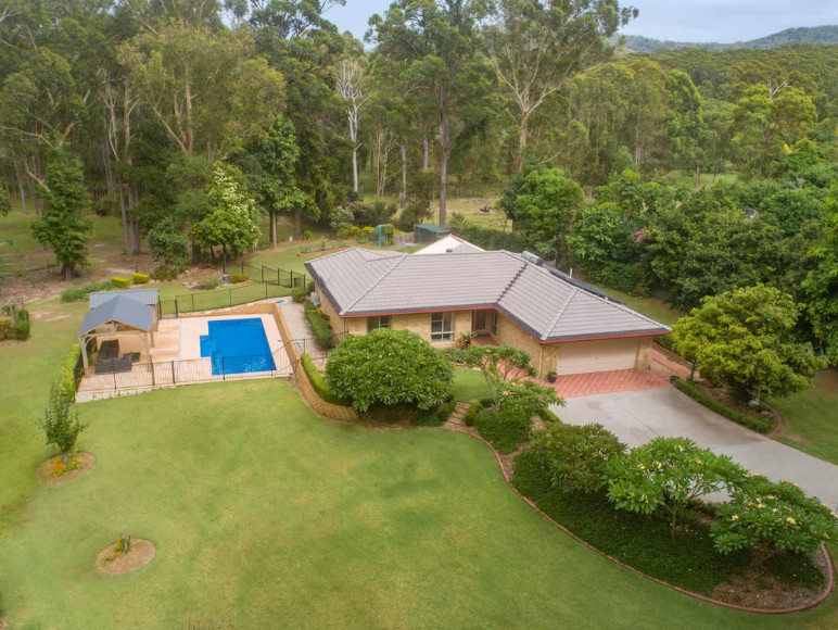 Tallia Glen B & B | 51 Pinehyrst Dr, Moonee Beach NSW 2450, Australia | Phone: 0406 199 863