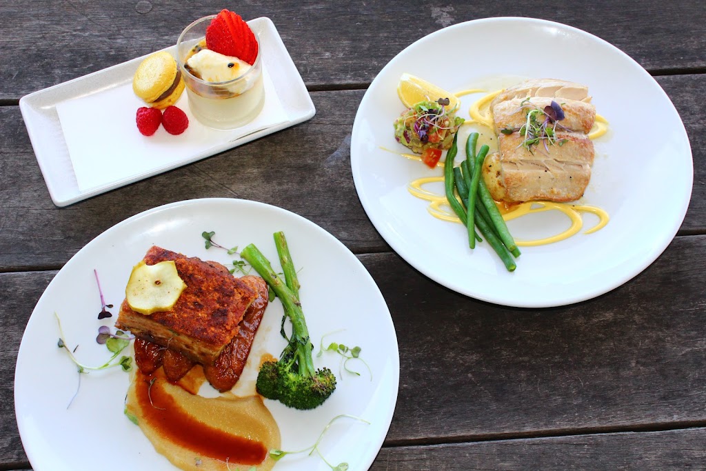 The Fairway Restaurant | 700 Ocean Dr, Port Macquarie NSW 2444, Australia | Phone: (02) 6582 0409