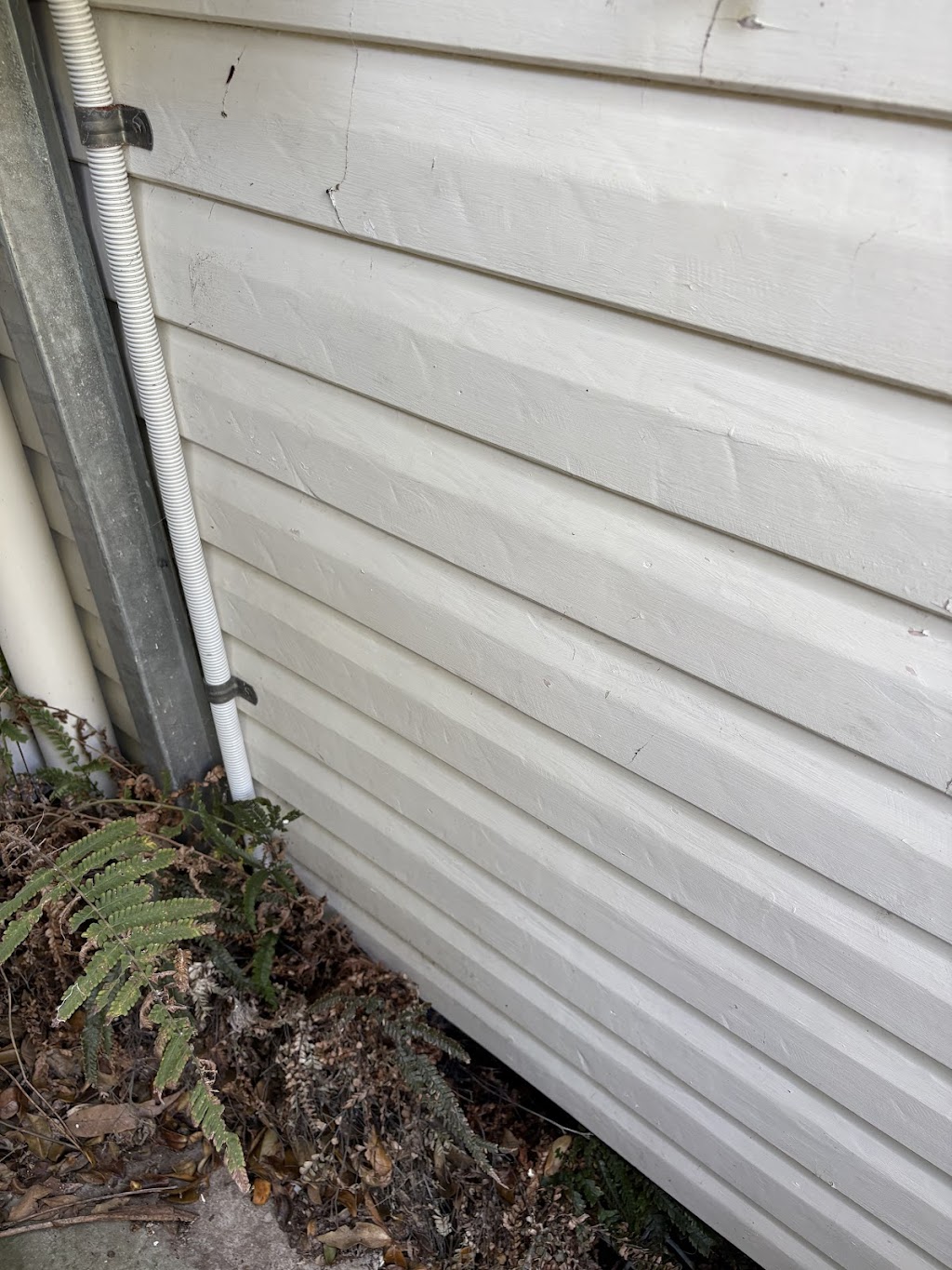 Jason’s painting and handyman services | 1-3 Lake Parade, East Corrimal NSW 2518, Australia | Phone: 0499 864 189