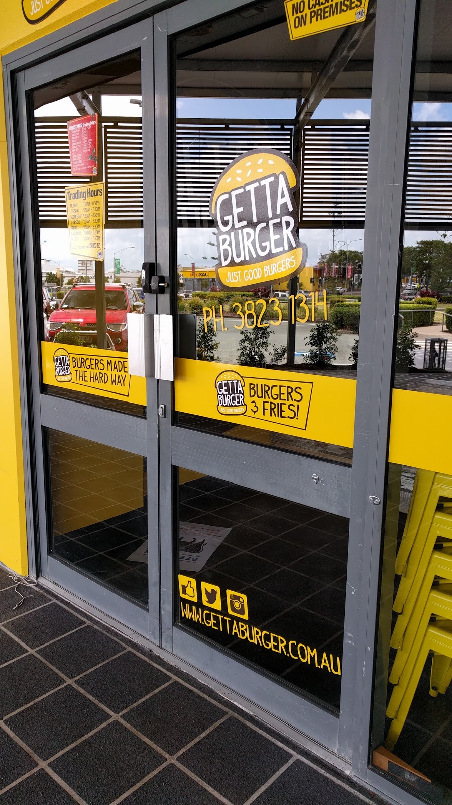 Getta Burger | 67 Redland Bay Rd, Capalaba QLD 4157, Australia | Phone: (07) 3823 1314