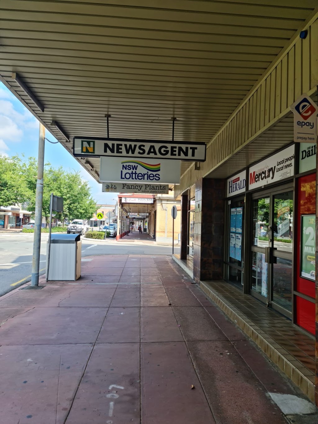 Maitland West End Newsagency | book store | 493 High St, Maitland NSW 2320, Australia | 0249336634 OR +61 2 4933 6634