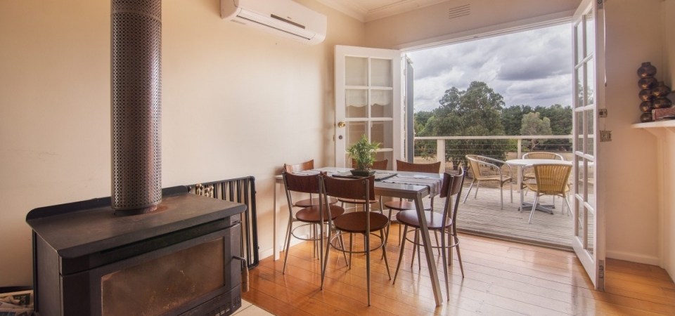 Middle Springs Lodge BnB | 10 Middle Springs Rd, Tooborac VIC 3522, Australia | Phone: (03) 5433 5201