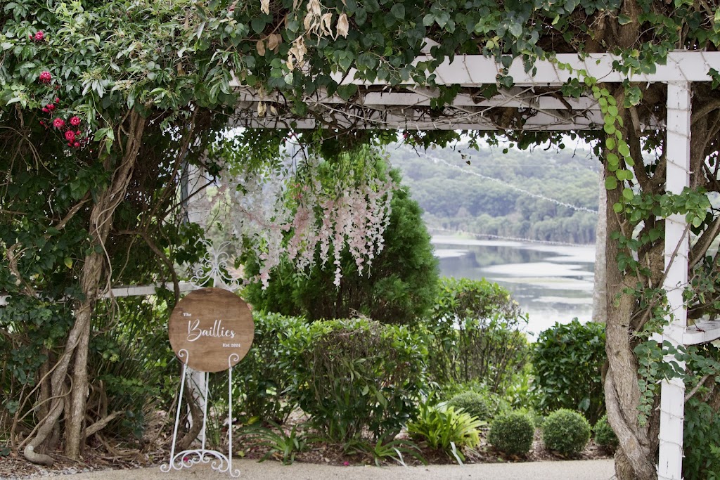 Cherbon Waters Weddings | 121 Cherbon St, Burbank QLD 4156, Australia | Phone: 0417 704 671