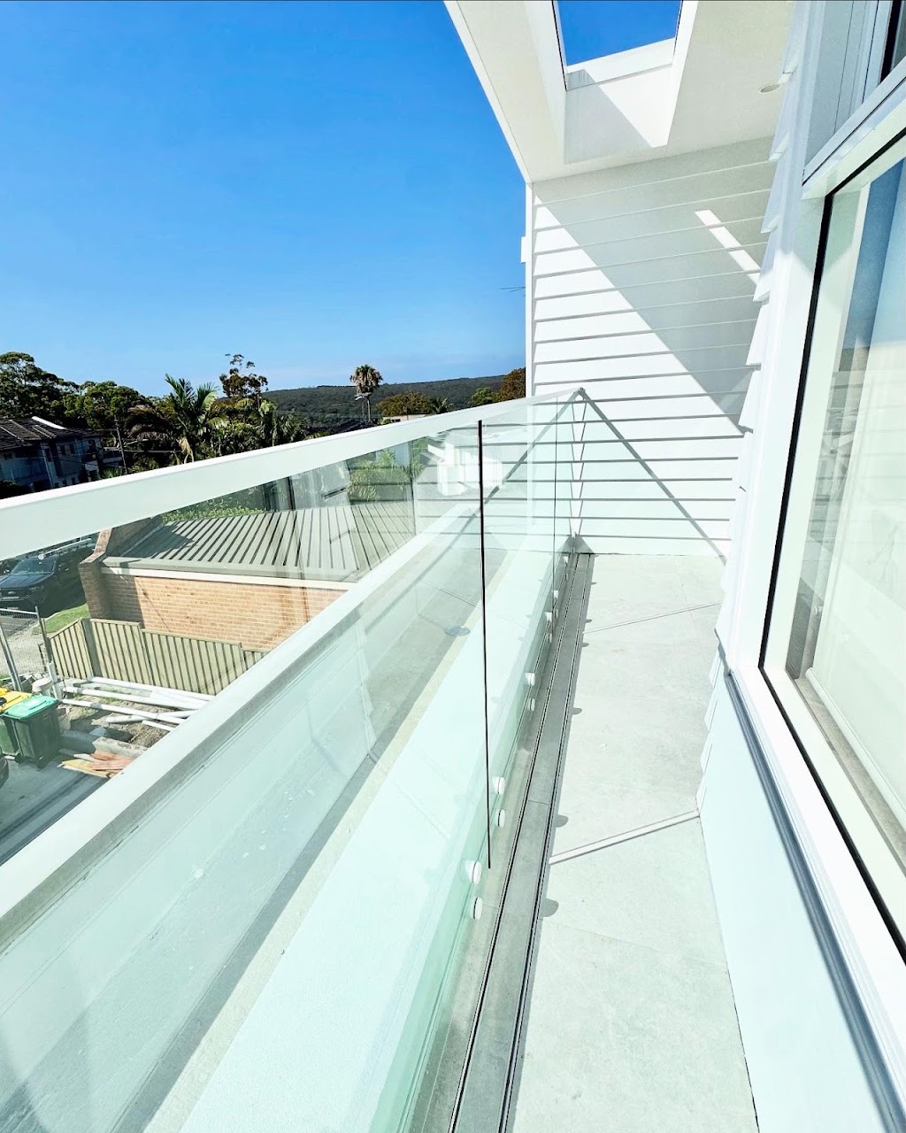 A1 Frameless - Glazing & Frameless Glass | 2-6 Kingsway, Cronulla NSW 2230, Australia | Phone: 0403 851 063