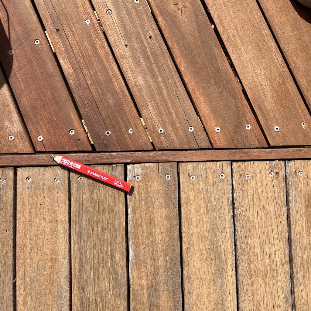 Rivers decking and landscaping | Broken Head Rd, Broken Head NSW 2481, Australia | Phone: 0430 535 771