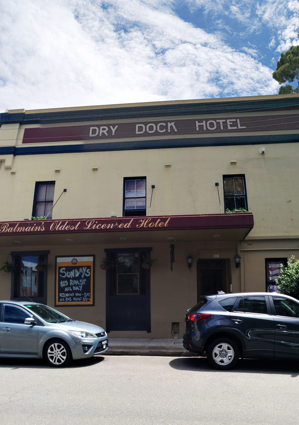 The Dry Dock Hotel - Balmain | restaurant | 22 Cameron St, Balmain NSW 2041, Australia | 0295551306 OR +61 2 9555 1306