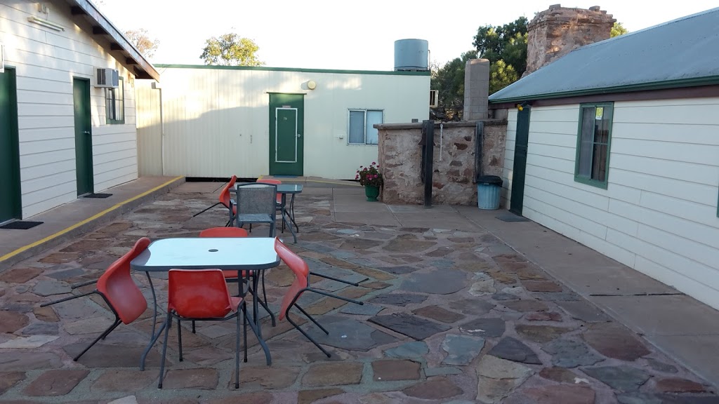 Nuttbush Retreat | Eyre Hwy, Port Augusta SA 5701, Australia | Phone: (08) 8643 8941