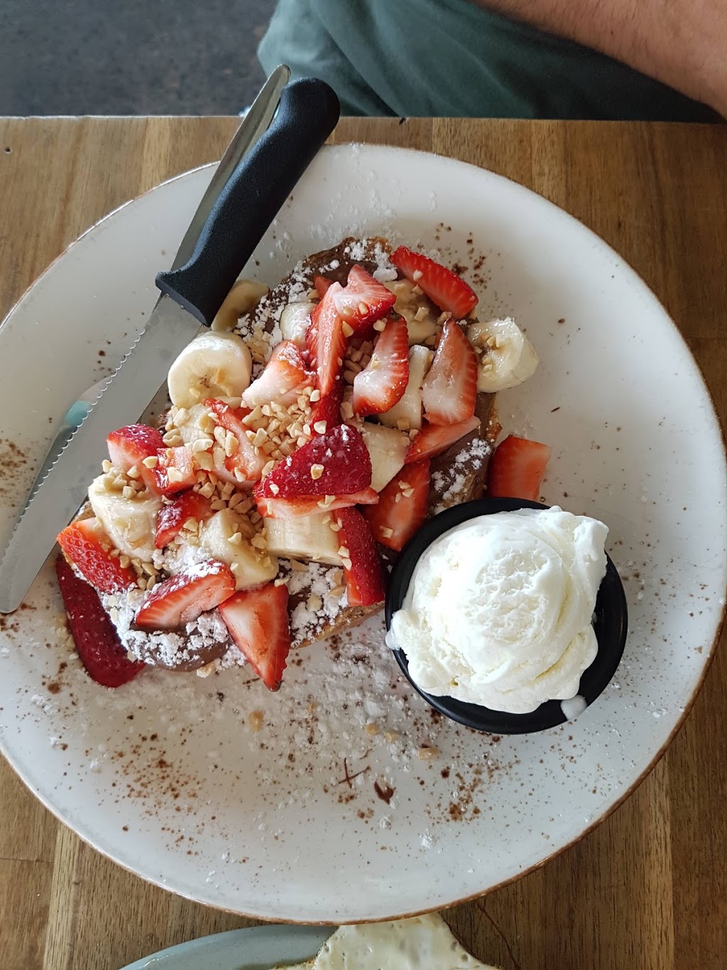 Bulli Beach Cafe | cafe | 68 Trinity Row, Bulli NSW 2516, Australia | 0242848808 OR +61 2 4284 8808