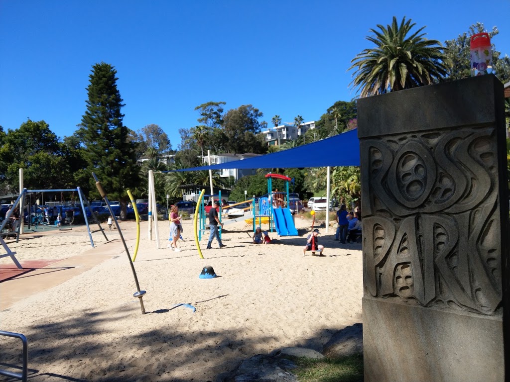 Avoca beach Surf Life Saving Club park | park | 10 Vine St, Avoca Beach NSW 2251, Australia