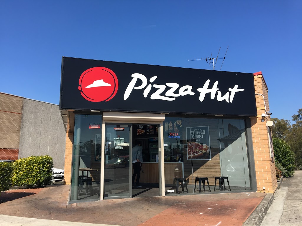 Pizza Hut Lurnea | 172 Hoxton Park Rd, Lurnea NSW 2170, Australia | Phone: 13 11 66