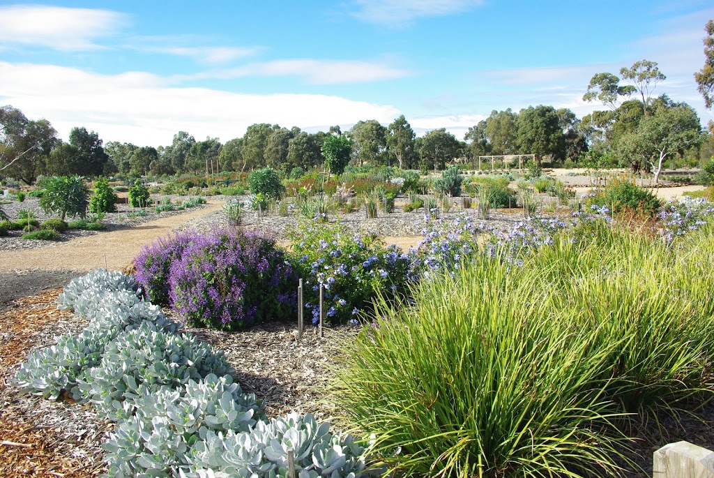Friends Of The Melton Botanic Garden | park | 21 Williams St, Melton VIC 3337, Australia | 0397433819 OR +61 3 9743 3819