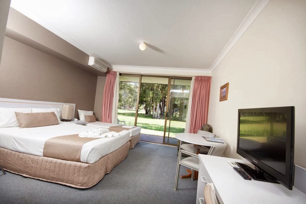 Island Palms Motor Inn | 115 The Lakes Way, Forster NSW 2428, Australia | Phone: (02) 6554 5555