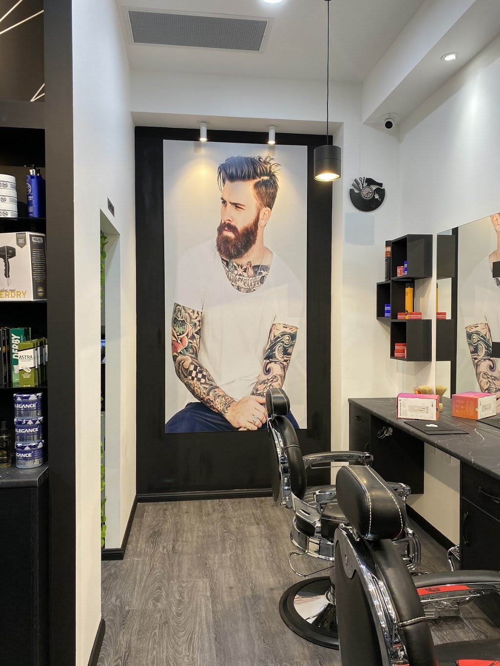 Valencia Barber Shop | hair care | 31 Lasso Rd, Gregory Hills NSW 2557, Australia | 0246308792 OR +61 2 4630 8792