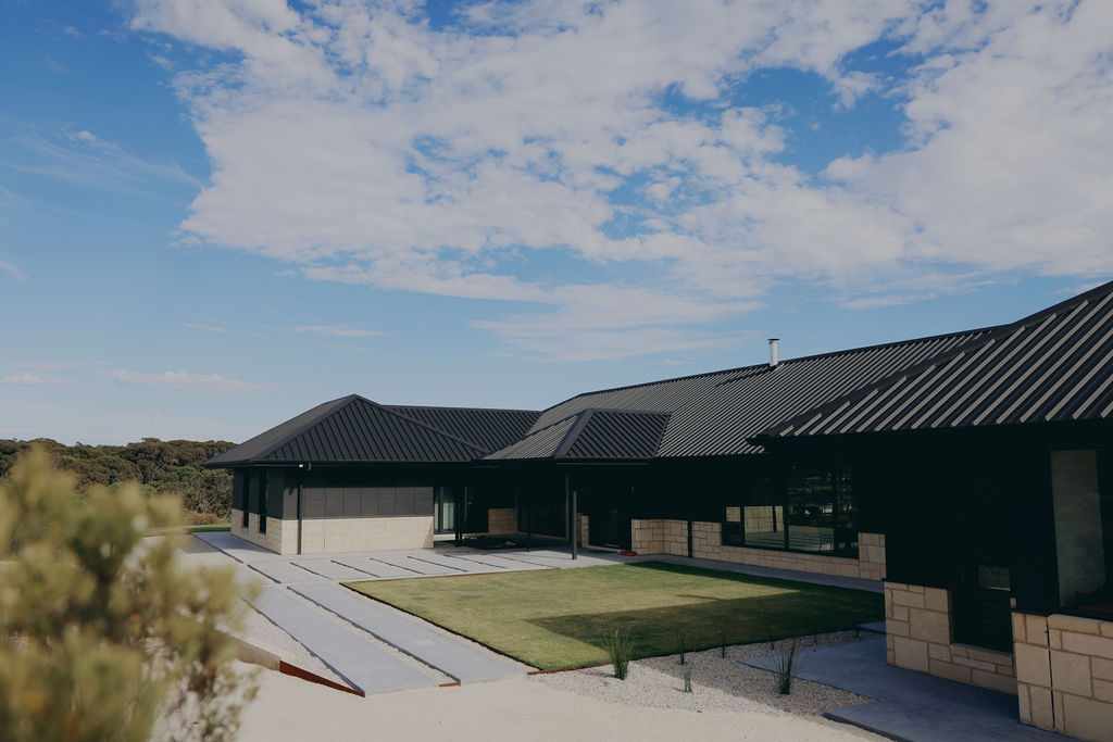 Stony Rise Lodge | 107 Douglas Dawson Track, Robe SA 5276, Australia | Phone: 0488 639 962