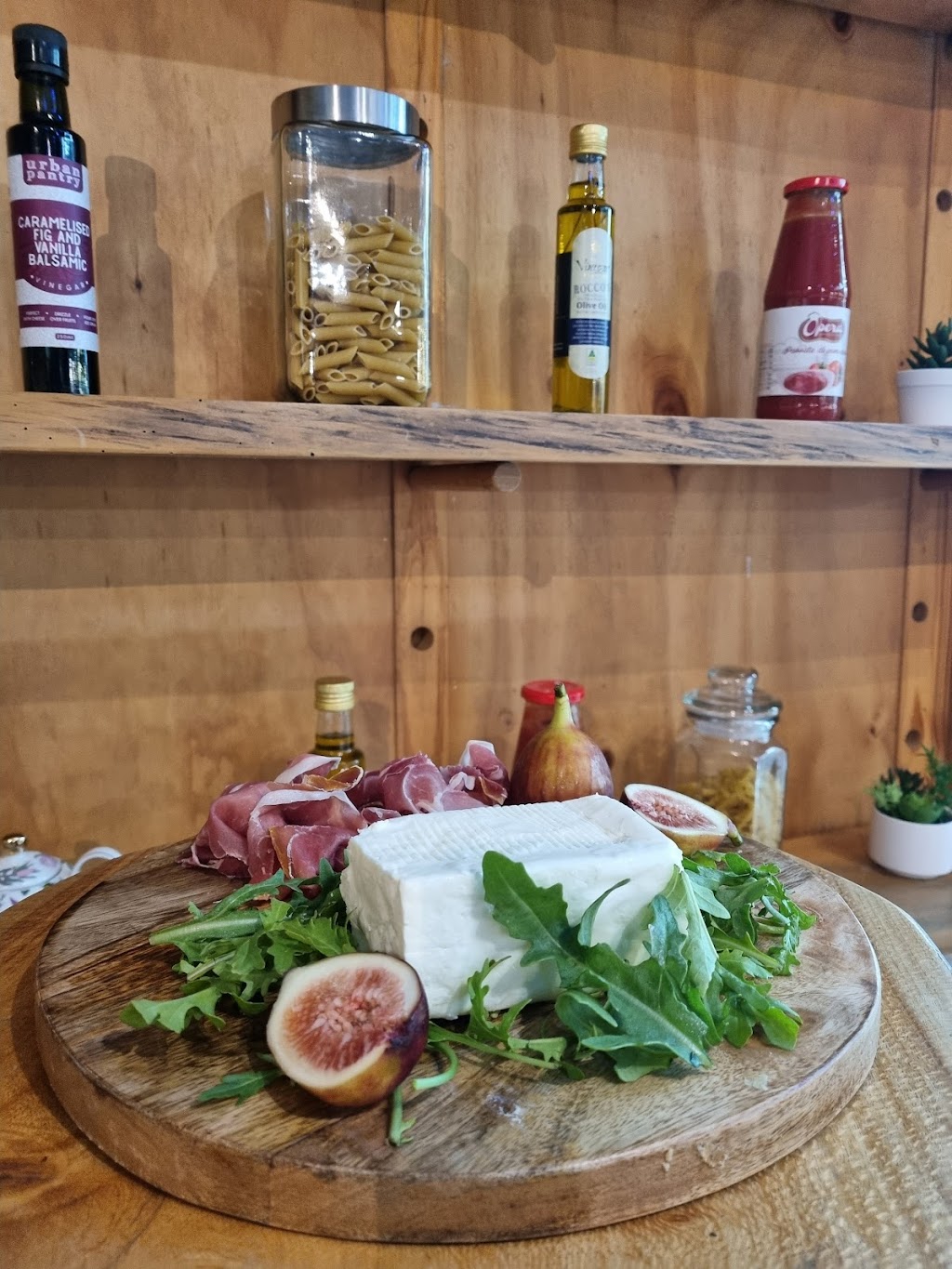 Tamborine Cheese Shop | food | 165/185 Long Rd, Tamborine Mountain QLD 4271, Australia | 0484628877 OR +61 484 628 877