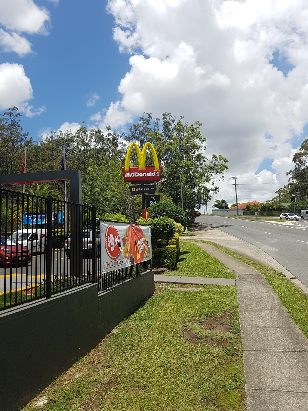 McDonalds Salisbury | meal takeaway | 664 Toohey Rd, Salisbury QLD 4107, Australia | 0732753466 OR +61 7 3275 3466