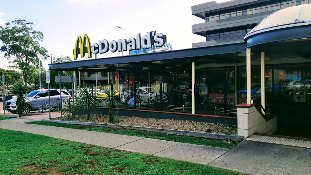 McDonalds Bankstown | meal takeaway | 37 Rickard Rd, Bankstown NSW 2200, Australia | 0297964744 OR +61 2 9796 4744