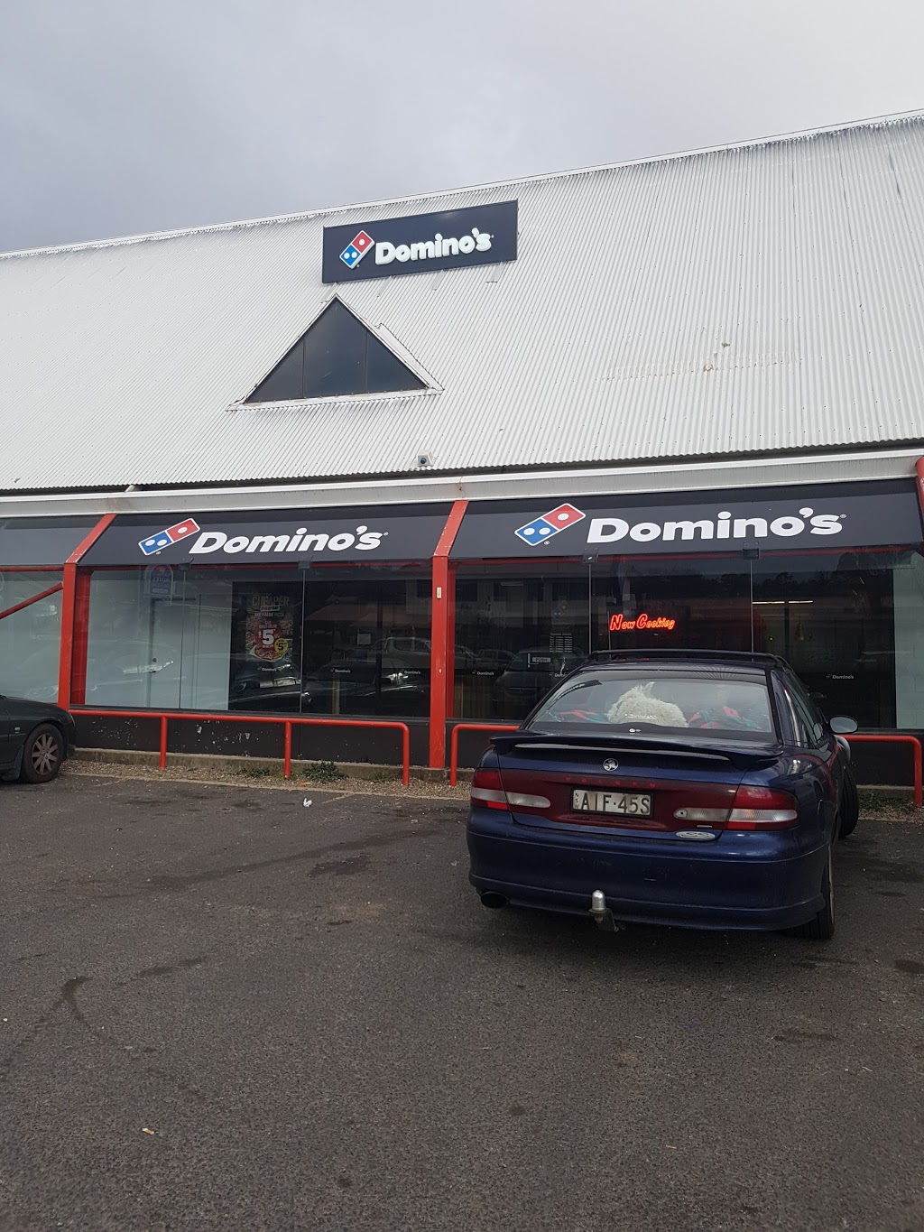 Dominos Pizza Cooma | meal takeaway | 32 Sharp St, Cooma NSW 2630, Australia | 0264555420 OR +61 2 6455 5420
