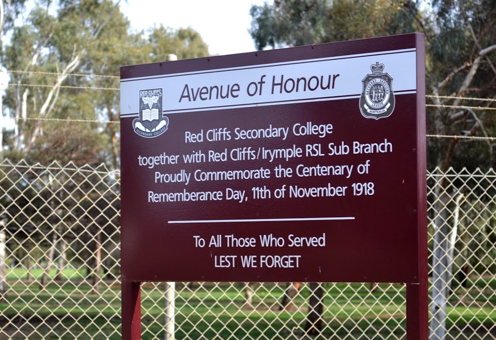 Avenue of Honour | park | 55 Fitzroy Ave, Red Cliffs VIC 3496, Australia