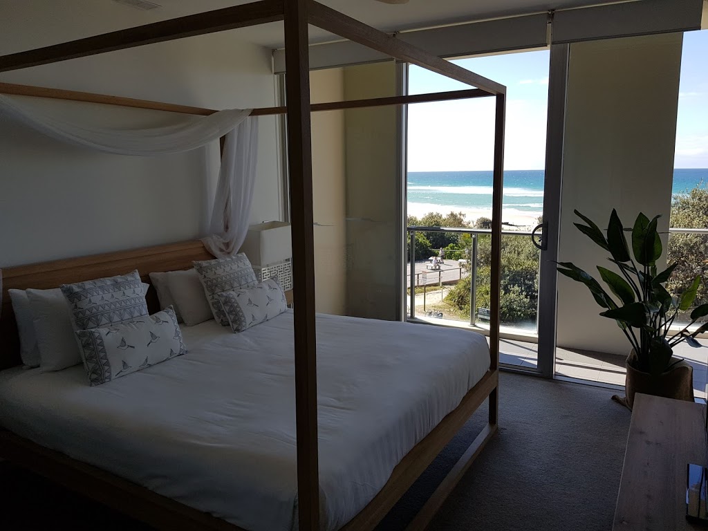 Cabarita Beach Hotel | lodging | 2-6 Pandanus Parade, Cabarita Beach NSW 2488, Australia | 0266760033 OR +61 2 6676 0033