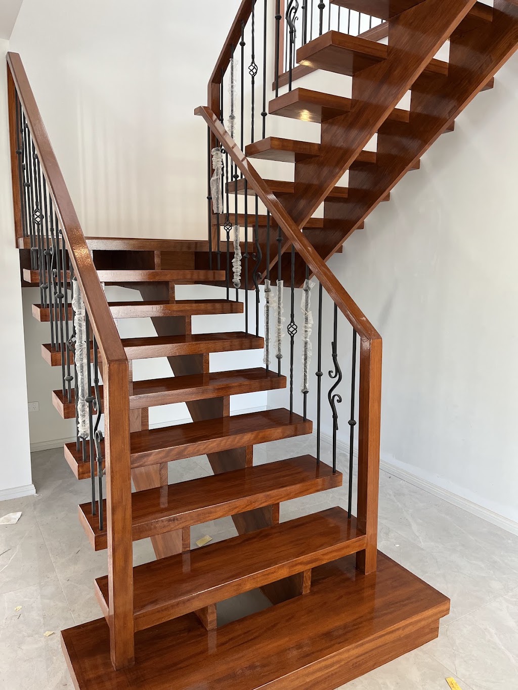 Ustad painting and decorating | 120 Northbourne Dr, Marsden Park NSW 2765, Australia | Phone: 0468 815 050