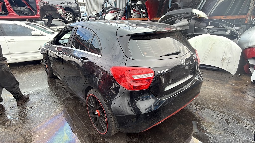 Sparezone auto lights | 12 Jeffrey St, Dandenong North VIC 3175, Australia | Phone: 0488 769 903