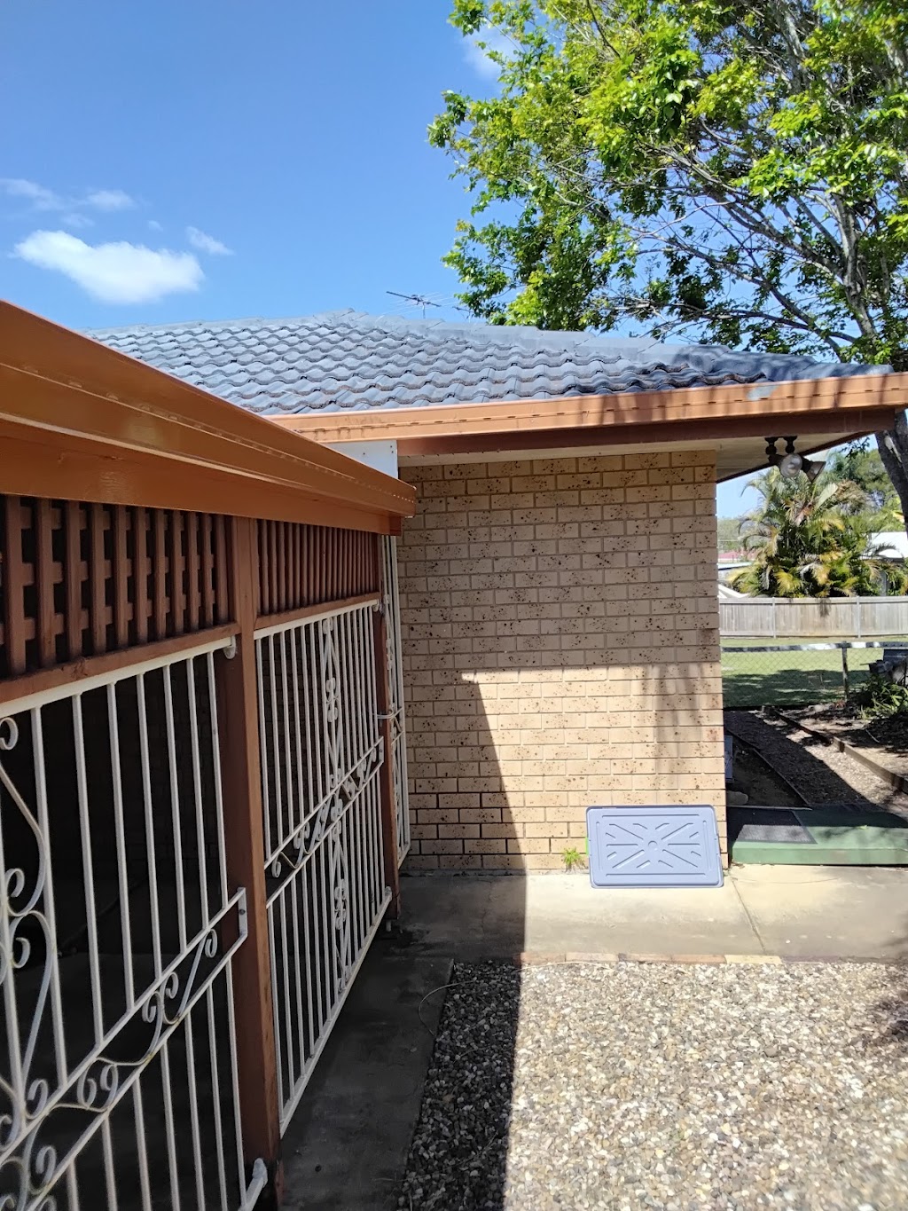 Dlc painting | 37 Janet St, Walloon QLD 4306, Australia | Phone: 0427 360 082