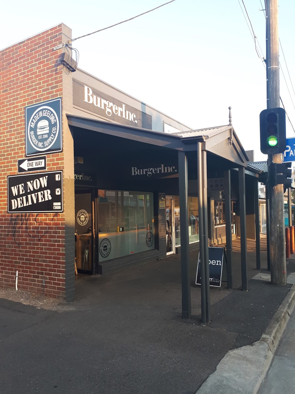 Burger Inc | meal takeaway | Shop 1/328 Pakington St, Newtown VIC 3220, Australia | 0352227776 OR +61 3 5222 7776